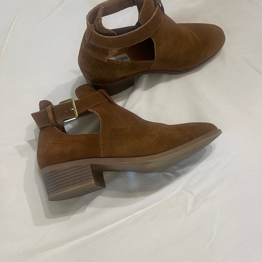 Steve Madden Tan Suede Ankle Booties